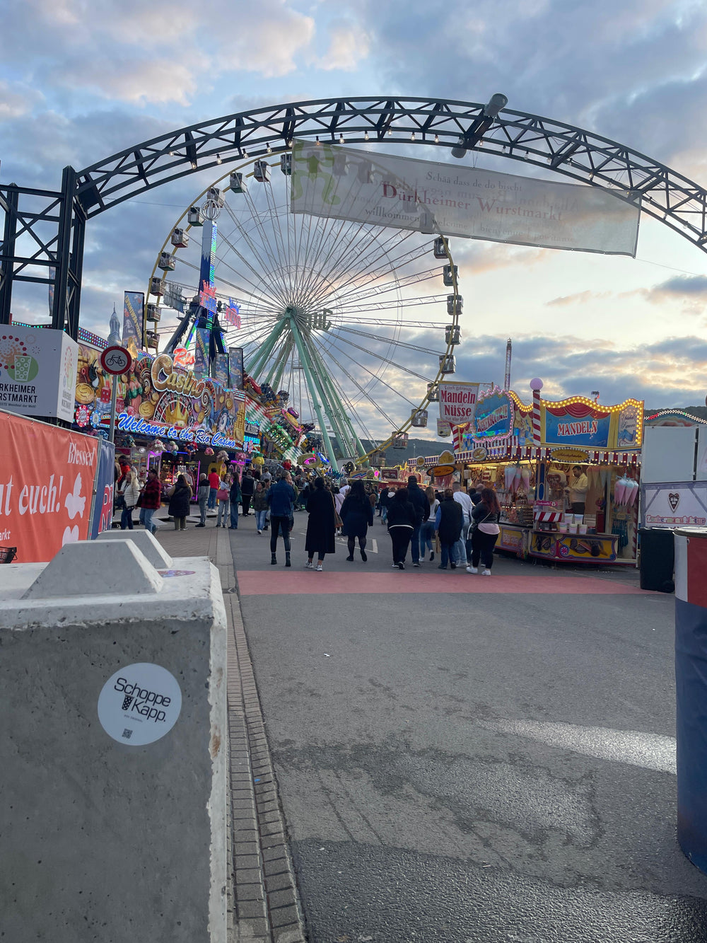 SchoppeKapp aufkleber auf dem Wurstmarkt 2024